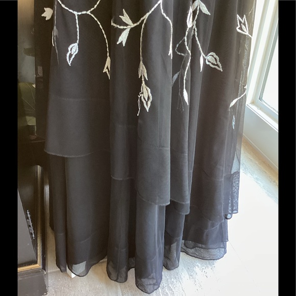 It Has Pockets! E Shakti Custom Gown. B14 - Picture 12 of 16